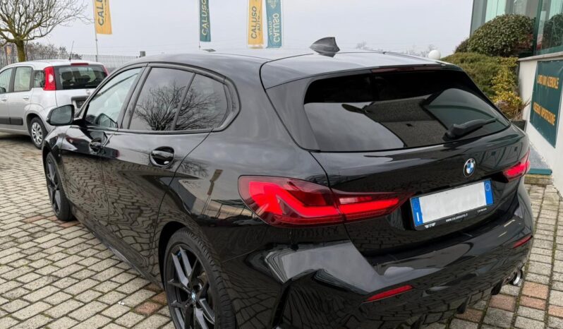 
								BMW 118 D M-SPORT full									