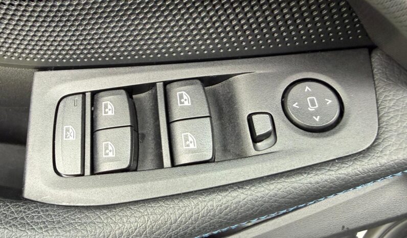 
								BMW 118 D M-SPORT full									