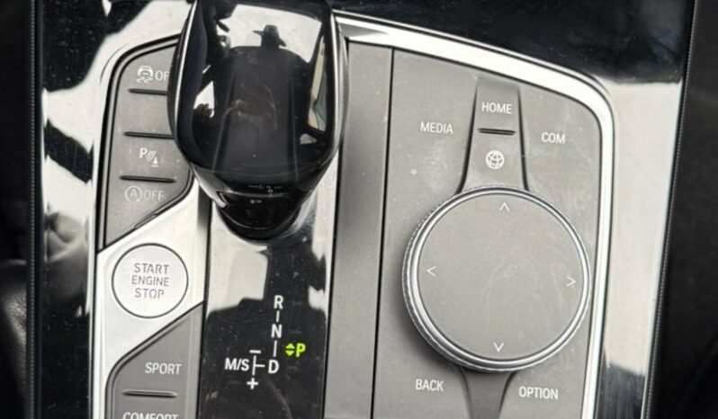 
								BMW 118 D M-SPORT full									