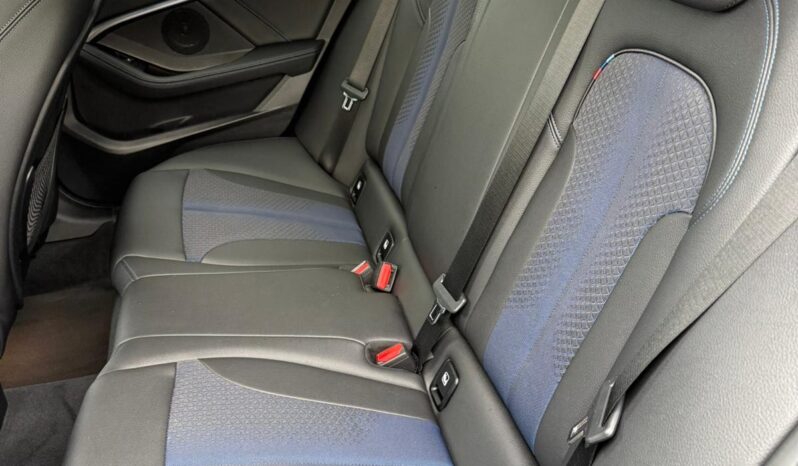 
								BMW 118 D M-SPORT full									