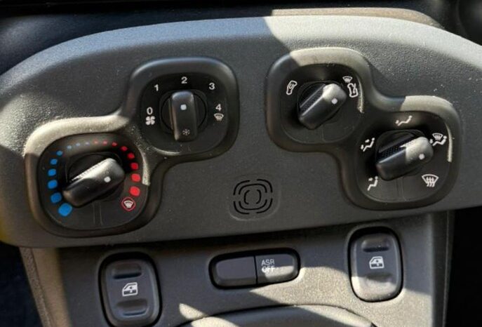 
								FIAT PANDA EASY PLUS full									