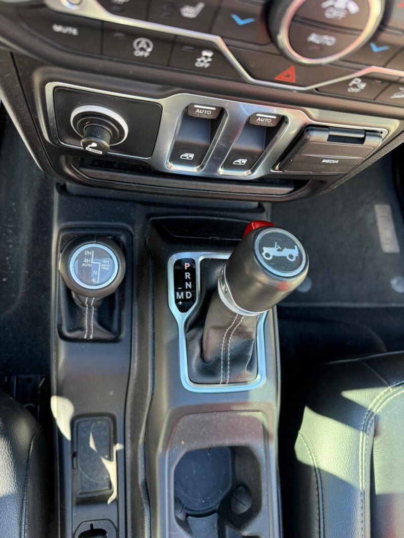 
								WRANGLER MJT SAHARA AUTO full									