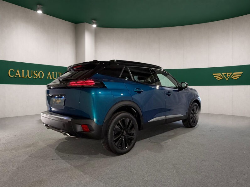 
								PEUGEOT 2008 GT HYBRID 145 CV full									