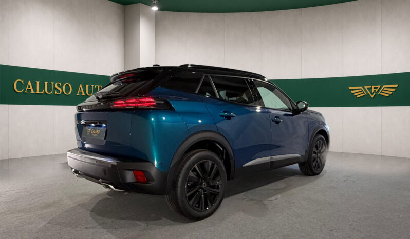
								PEUGEOT 2008 GT HYBRID 145 CV full									