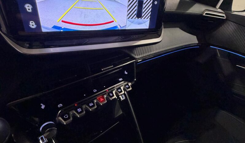 
								PEUGEOT 2008 GT HYBRID 145 CV full									