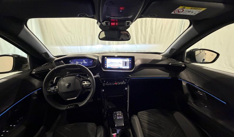 
								PEUGEOT 2008 GT HYBRID 145 CV full									