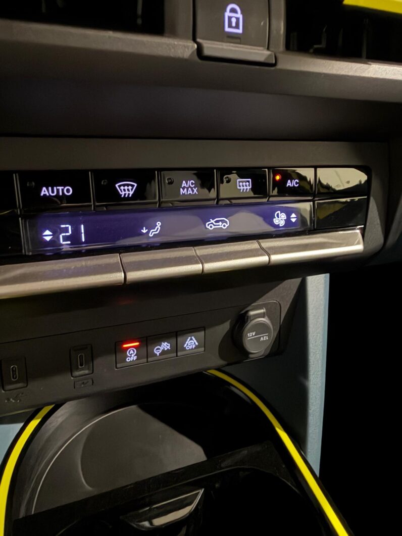 
								FIAT GRANDE PANDA PRIMA HYBRID full									