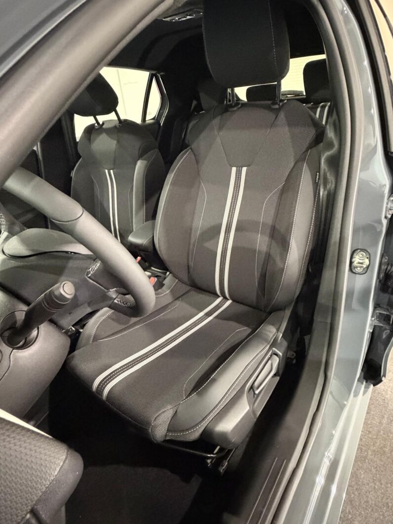 
								OPEL CORSA GS 1.2 TURBO 100 CV full									