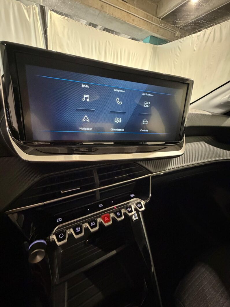 
								PEUGEOT 208 STYLE 1.2 PURETECH 100 CV full									