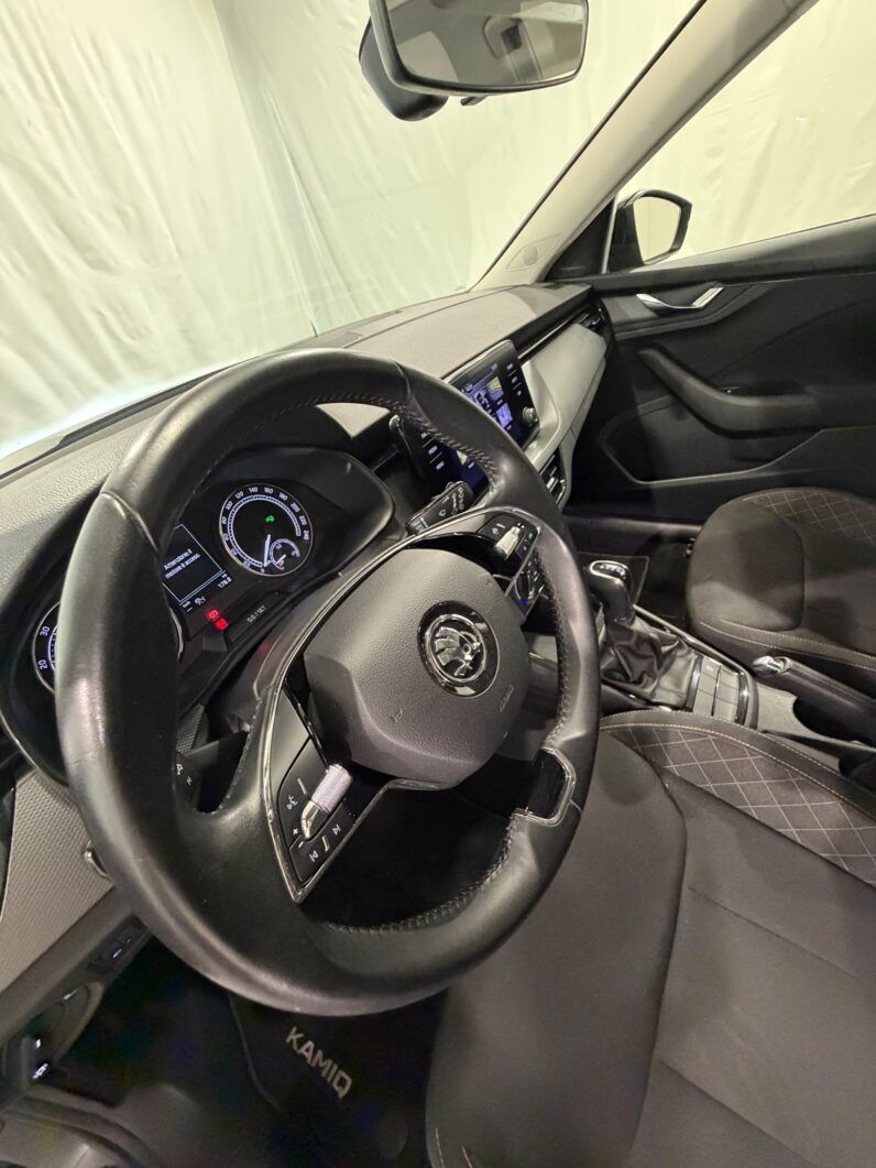 
								ŠKODA KAMIQ 1.0 TSI 110 CV DSG MONTE CARLO full									